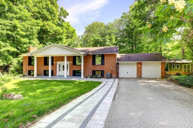 Detached at 69 Glenda Jane Drive, Milton, ON L0P 1B0