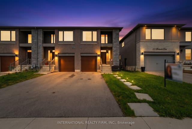 Att/Row/Townhouse at 134 Bedrock Drive, Hamilton, ON L8J 0K6