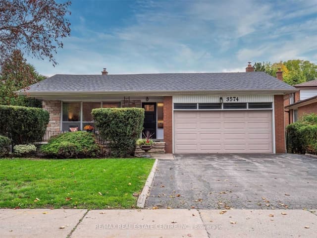 Detached at 3574 Golden Orchard Drive, Mississauga, ON L4Y 3H8