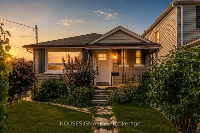 Detached at 45 Albert Street, Welland, ON L3B 4L1
