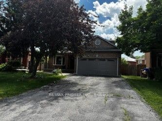 Detached at 4464 Stonemill Court, Mississauga, ON L5V 1E5