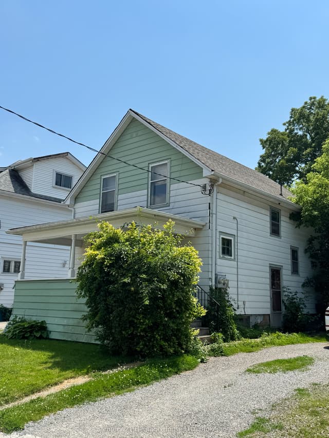 Detached at 4680 Ryerson Crescent, Niagara Falls, ON L2J 0E8