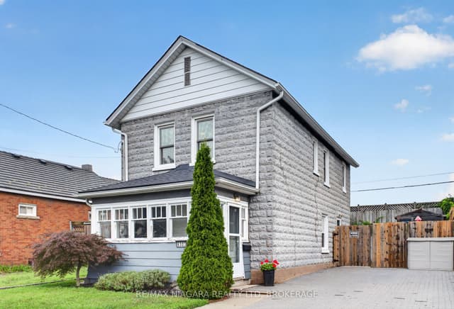 Detached at 6303 Ker Street, Niagara Falls, ON L2G 1X7
