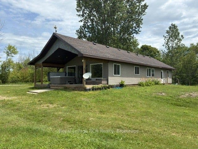 Detached at 382162 E Concession 17 Road E, Georgian Bluffs, ON N0H 2T0