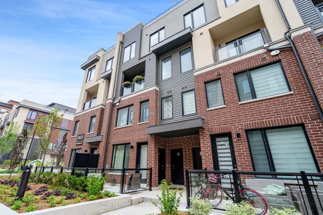 Condo Townhouse at 3425 Ridgeway Drive 11, Mississauga, ON L5L 0B9