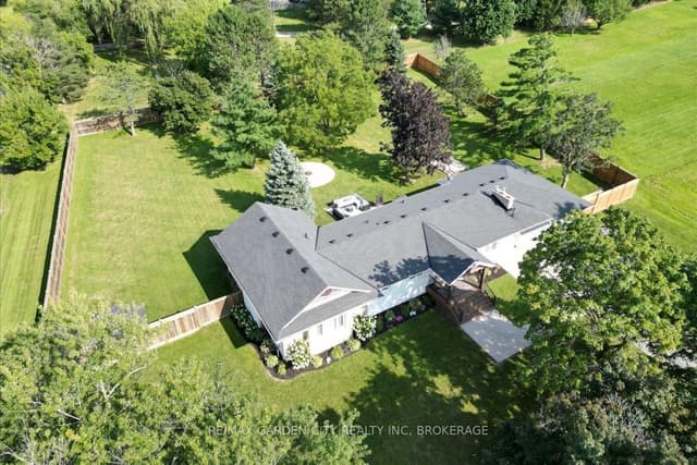 Detached at 1581 Rice Road, Pelham, ON L0S 1E6