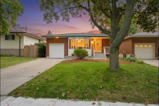 Detached at 15 Clearwater Drive, Hamilton, ON L9C 2K1
