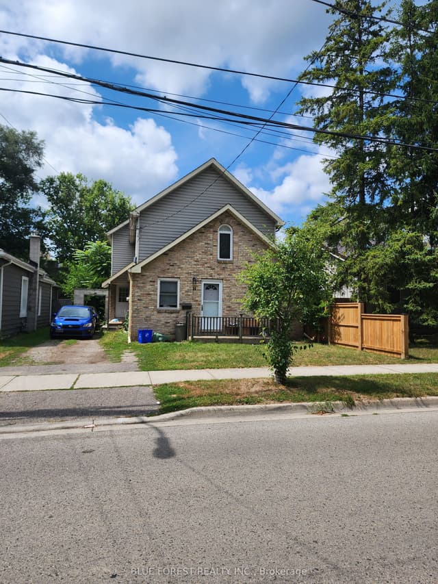 Duplex at 14 Argyle Street, London North, ON N6H 1Y3