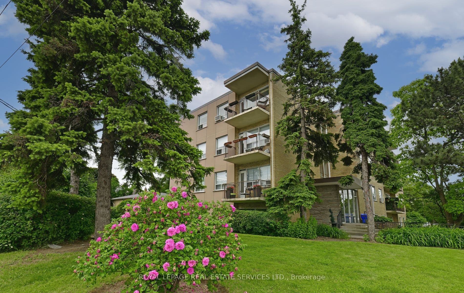 219 Wilson Avenue in M5M