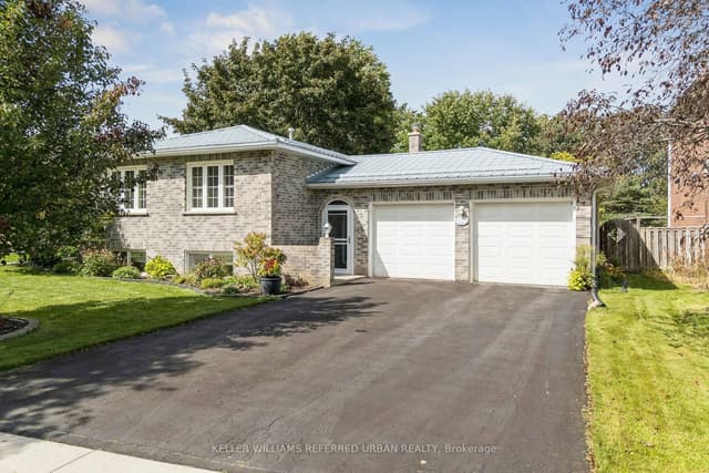 Detached at 190 Hilltop Drive, East Gwillimbury, ON L9N 1B8