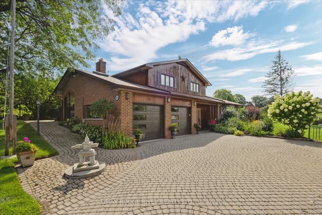 Detached at 881 Swiss Heights Drive, Oshawa, ON L1K 2B1