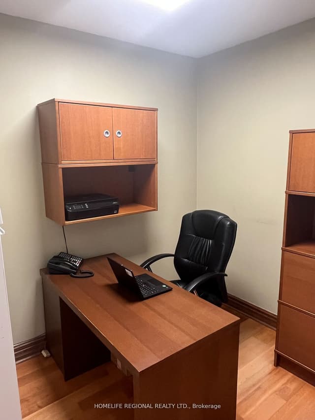 Office at 823 College Street Office No. 9, Toronto, ON M6G 1C9, Toronto C01