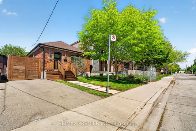 Detached at 154 Fifth Street, Toronto, ON M8V 2C7, Toronto W06