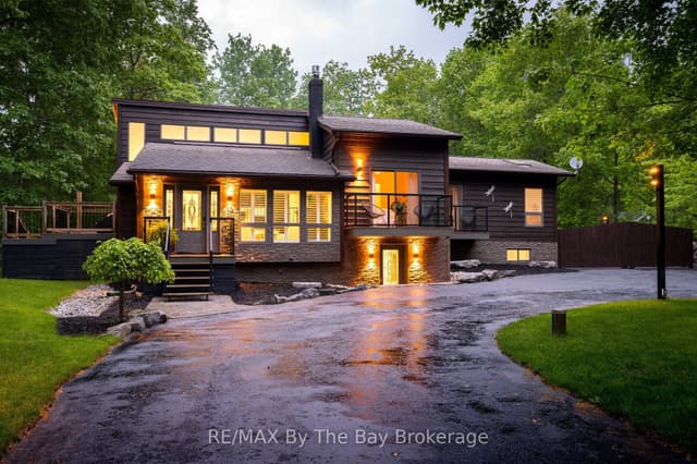 Detached at 10 BIRCHWOOD Trail, Wasaga Beach, ON L9Z 1B2