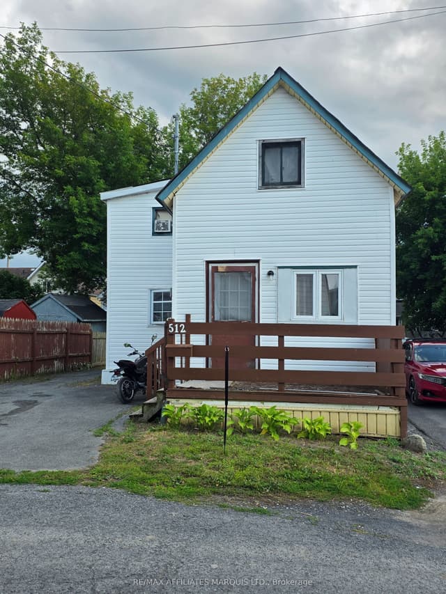 Detached at 512 First Street W, Cornwall, ON K6J 1E1