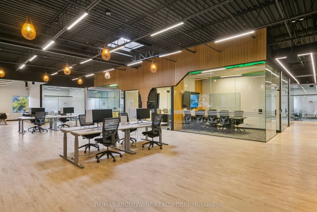 Office at 320 Matheson Boulevard W 211-A, Mississauga, ON L5R 3R1