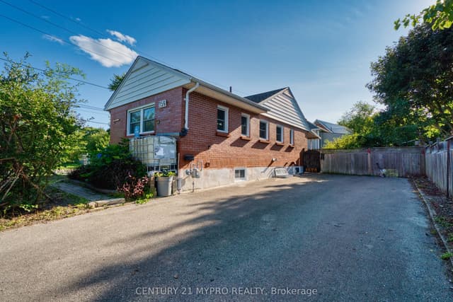 Detached at 756 Cheapside Street, London East, ON N5Y 3Y7
