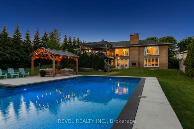 Detached at 1648 Crediton Parkway, Mississauga, ON L5G 3X3