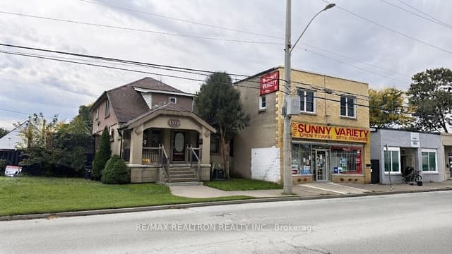 Office at 1379 Prince Road, Windsor, ON N9C 3A6