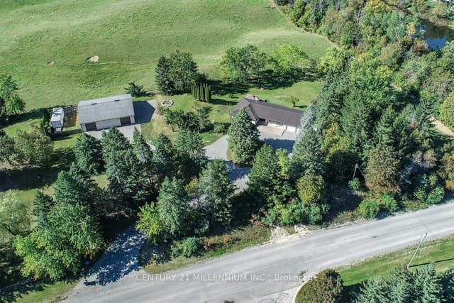 Detached at 18350 Duffys Lane, Caledon, ON L7E 3C4
