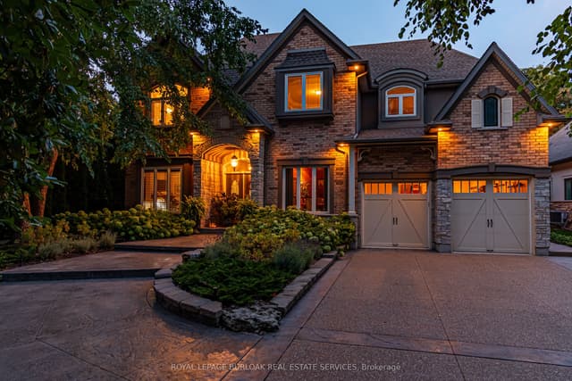 Detached at 143 Lake Street 5, Grimsby, ON L3M 4M6