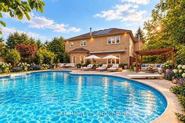 Detached at 785 Quantra Crescent, Newmarket, ON L3X 1M9