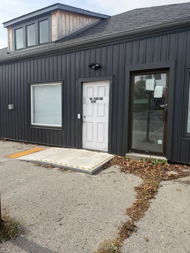 Multiplex at 54 Main Street 4, Uxbridge, ON L9P 1J2