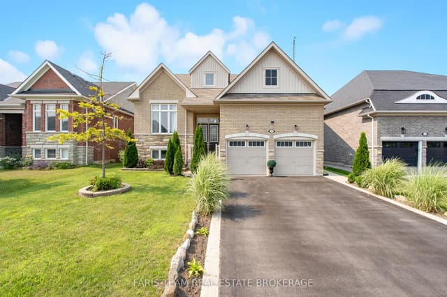 Detached at 113 Allegra Drive, Wasaga Beach, ON L9Z 1P2