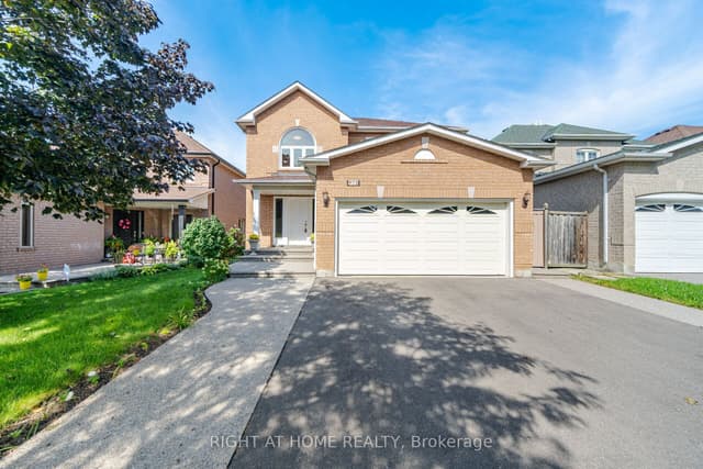 Detached at 975 Mantle Crescent, Mississauga, ON L5V 2G3