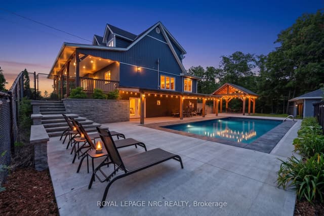 Detached at 3063 Ninth Street, Lincoln, ON L2R 6P7