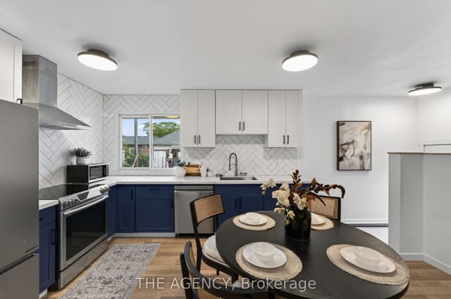Detached at 20 Ridge Point Drive, St. Catharines, ON L2T 2S9