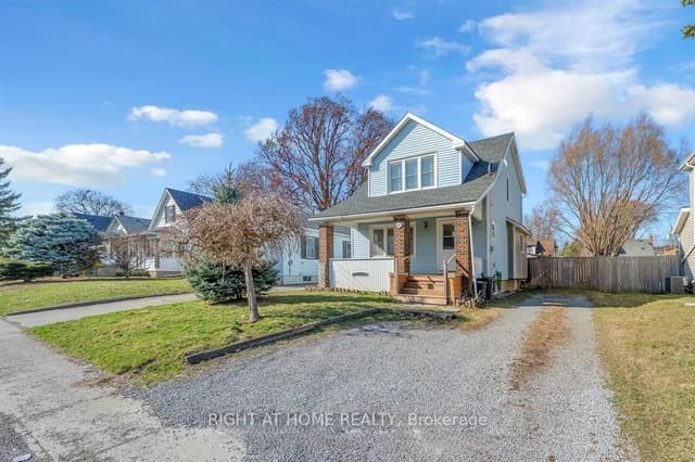 Detached at 6367 Culp Street, Niagara Falls, ON L2G 2C2