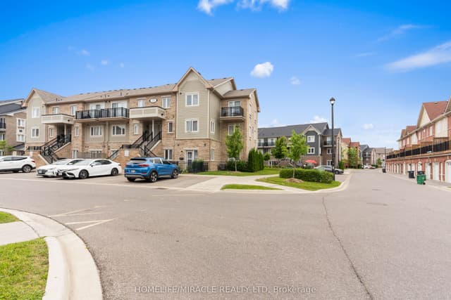 Condo Townhouse at 250 Sunny Meadow Boulevard 312, Brampton, ON L6R 3Y7