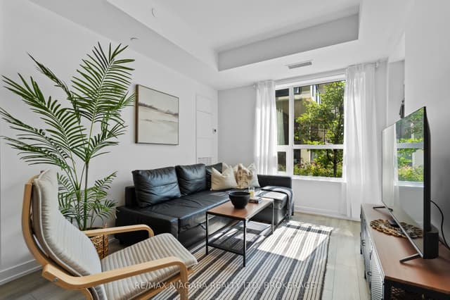 Condo Apartment at 5055 GREENLANE Road 131, Lincoln, ON L3J 2J3