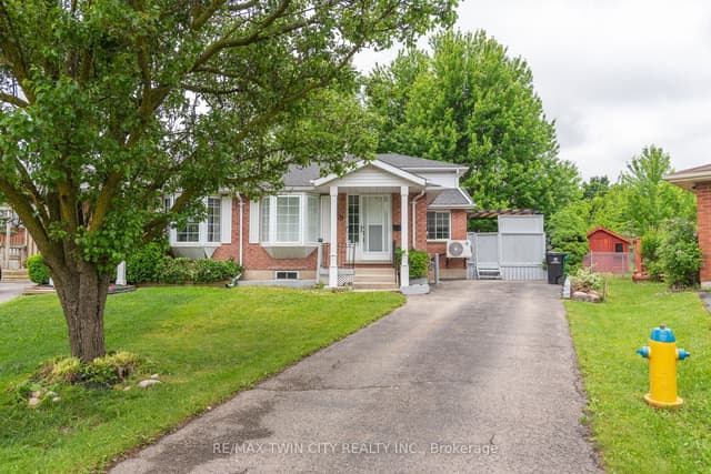Semi-Detached at 629B Settlersfield Court, Waterloo, ON N2T 2K6