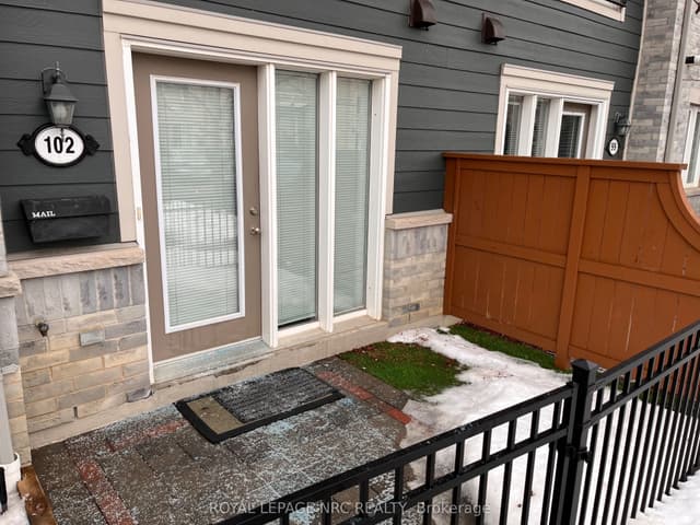 Condo Townhouse at 5035 Oscar Peterson Boulevard 102, Mississauga, ON L5M 0P4