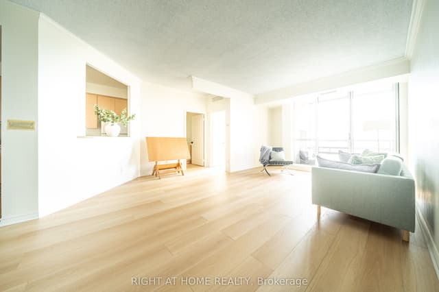 Condo Apartment at 1 Belvedere Court 1707, Brampton, ON L6V 4M6