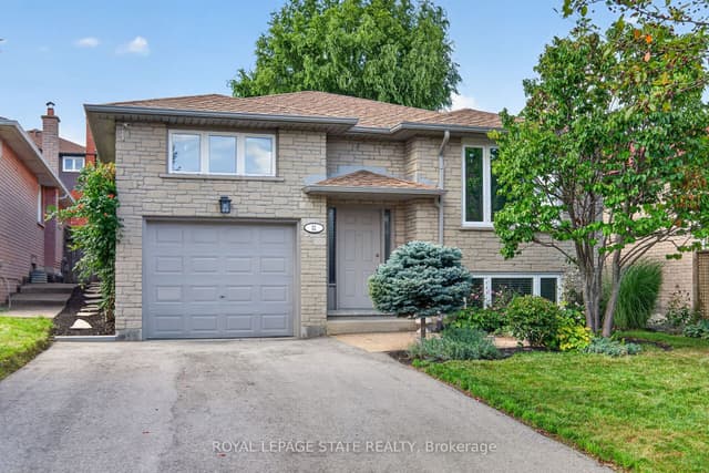 Detached at 31 Gilcrest Street, Hamilton, ON L9C 7G9