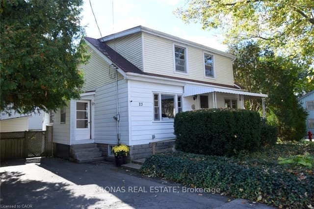 Detached at 23 Bond Street S, Hamilton, ON L9H 3G9
