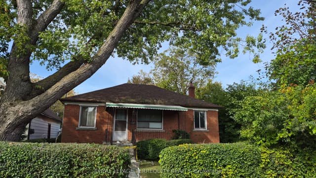 Detached at 228 South Woodrow Boulevard, Toronto, ON M1N 3L9, Toronto E06