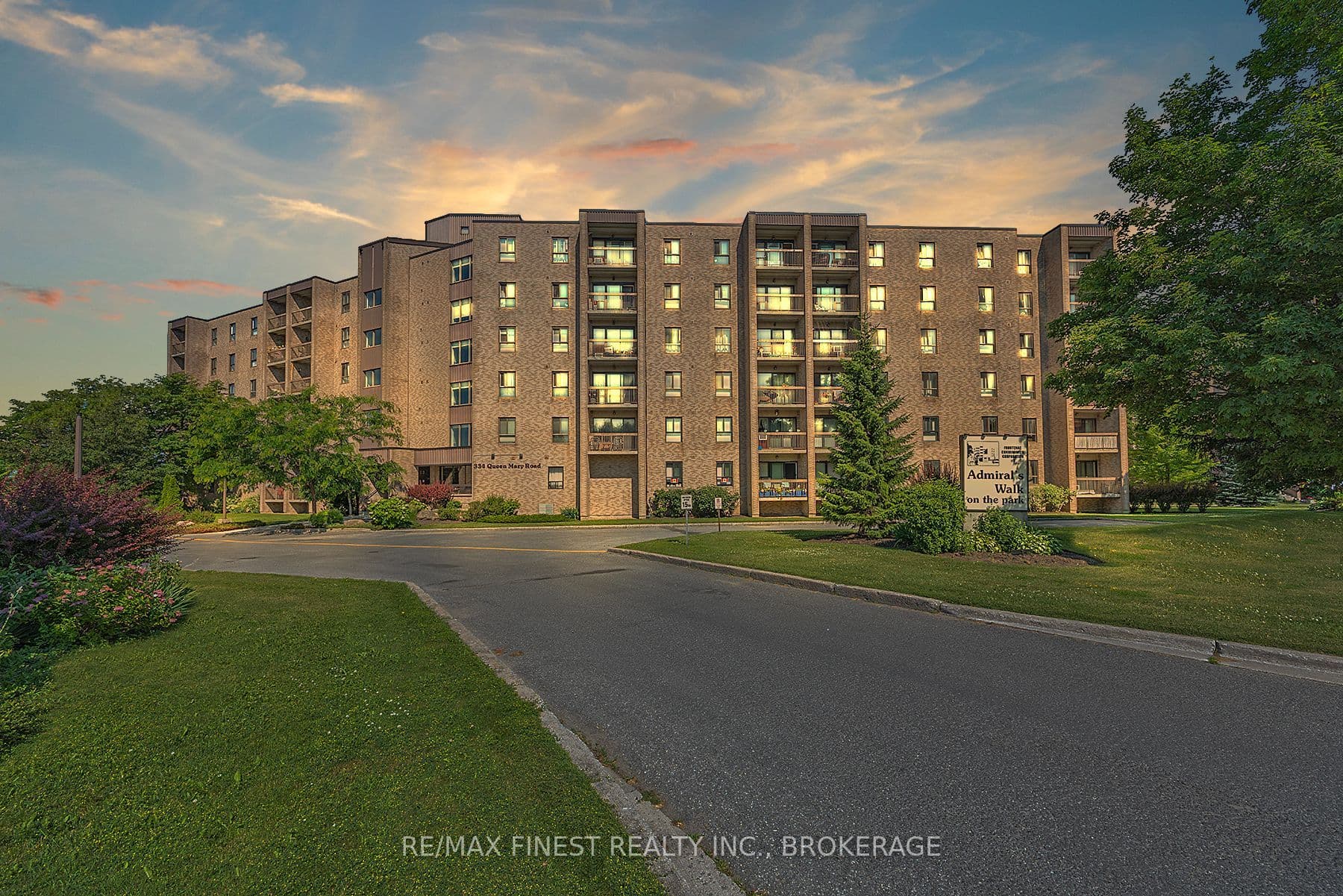 Suite 408 · Floor 4, Unit 408 · 334 Queen Mary Rd