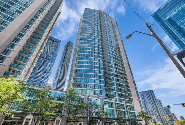 Condo Apartment at 397 Front Street W 911, Toronto, ON M5V 3S1, Toronto C01