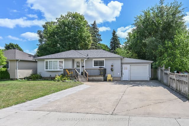 Detached at 110 John Street, Halton Hills, ON L7G 4T5