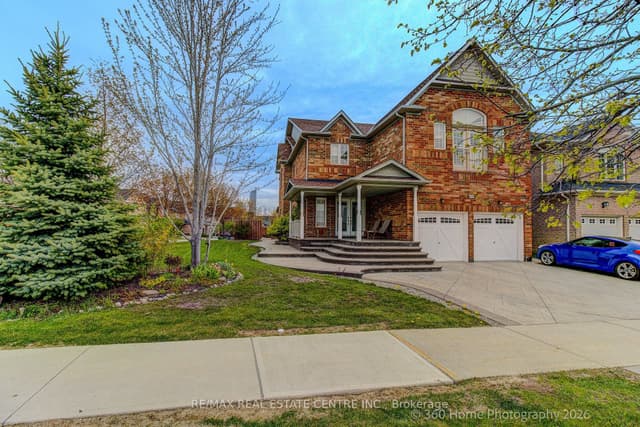 Detached at 806 White Clover Way, Mississauga, ON L5V 3C5