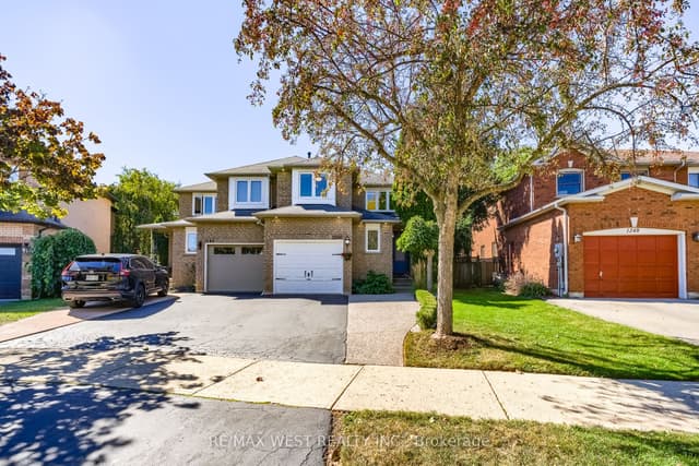 Semi-Detached at 1246 Old Oak Drive, Oakville, ON L6M 3K6