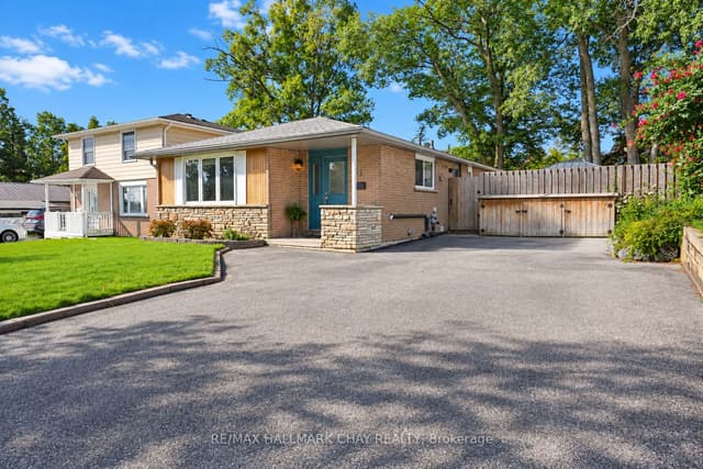 Duplex at 11 Daphne Crescent, Barrie, ON L4M 2Y7