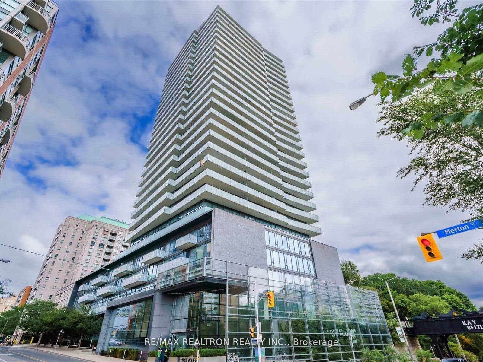 Suite 1006 · Floor 10, Unit 1006 · 1815 Yonge St