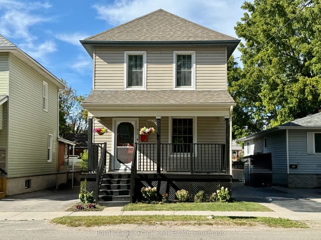 Detached at 672 Romaine Street, Peterborough, ON K9J 2E4