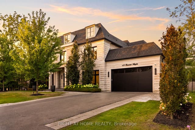 Detached at 125 Clearview Heights, King, ON L7B 1H6