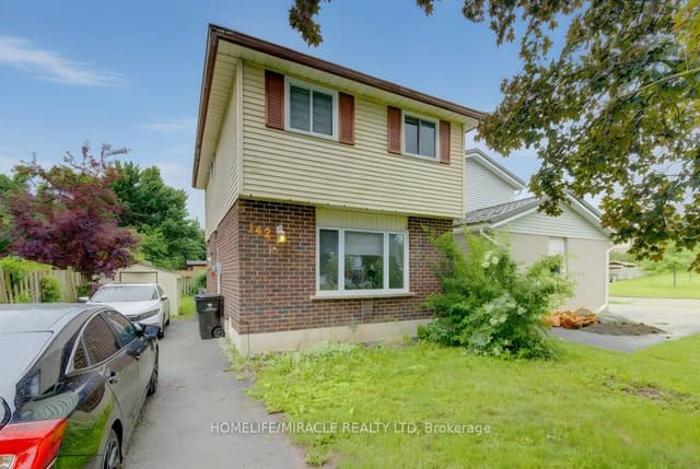 Detached at 142 Cornerbrook Crescent, Waterloo, ON N2V 1L2